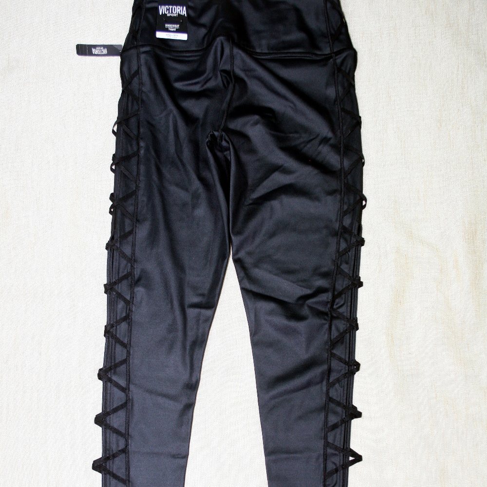 Victoria Sport Knockout Tight Medium Rise